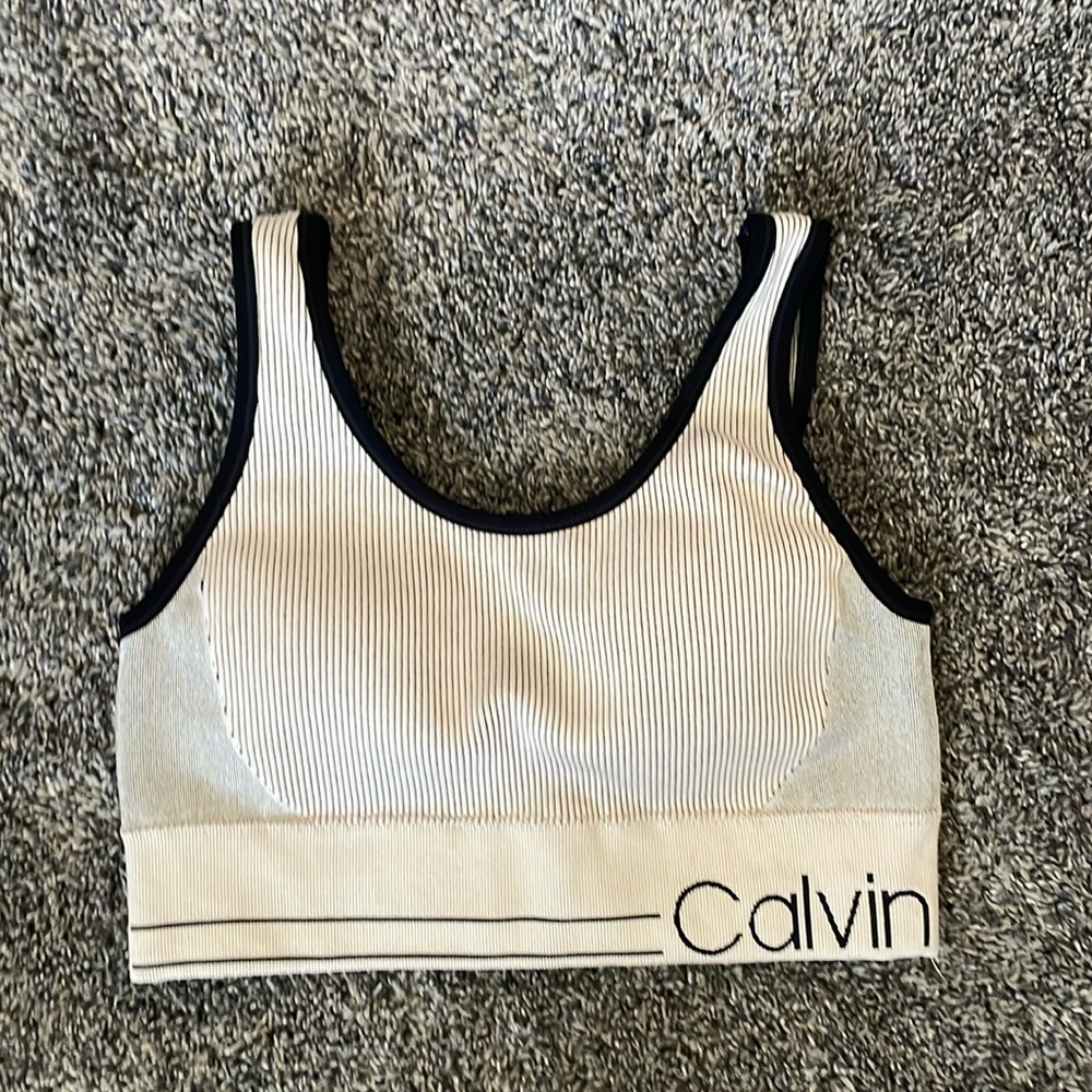 Calvin Klein Performance sports bra - size Medium
